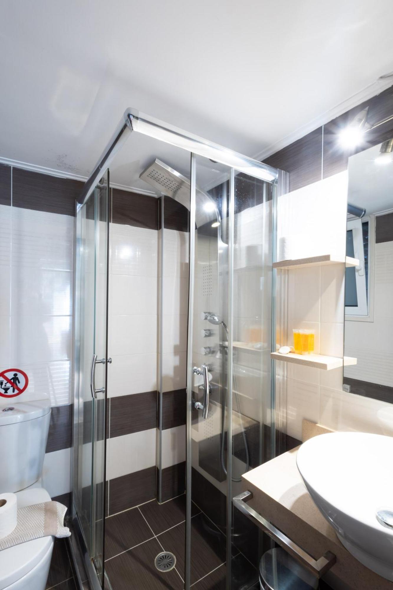 A Luxury & Comfortable Apt In Aten Exteriör bild